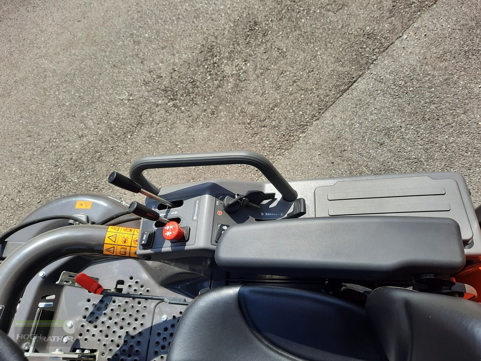 Rasentraktor des Typs Husqvarna 525 dx, Neumaschine in Kronstorf (Bild 7)