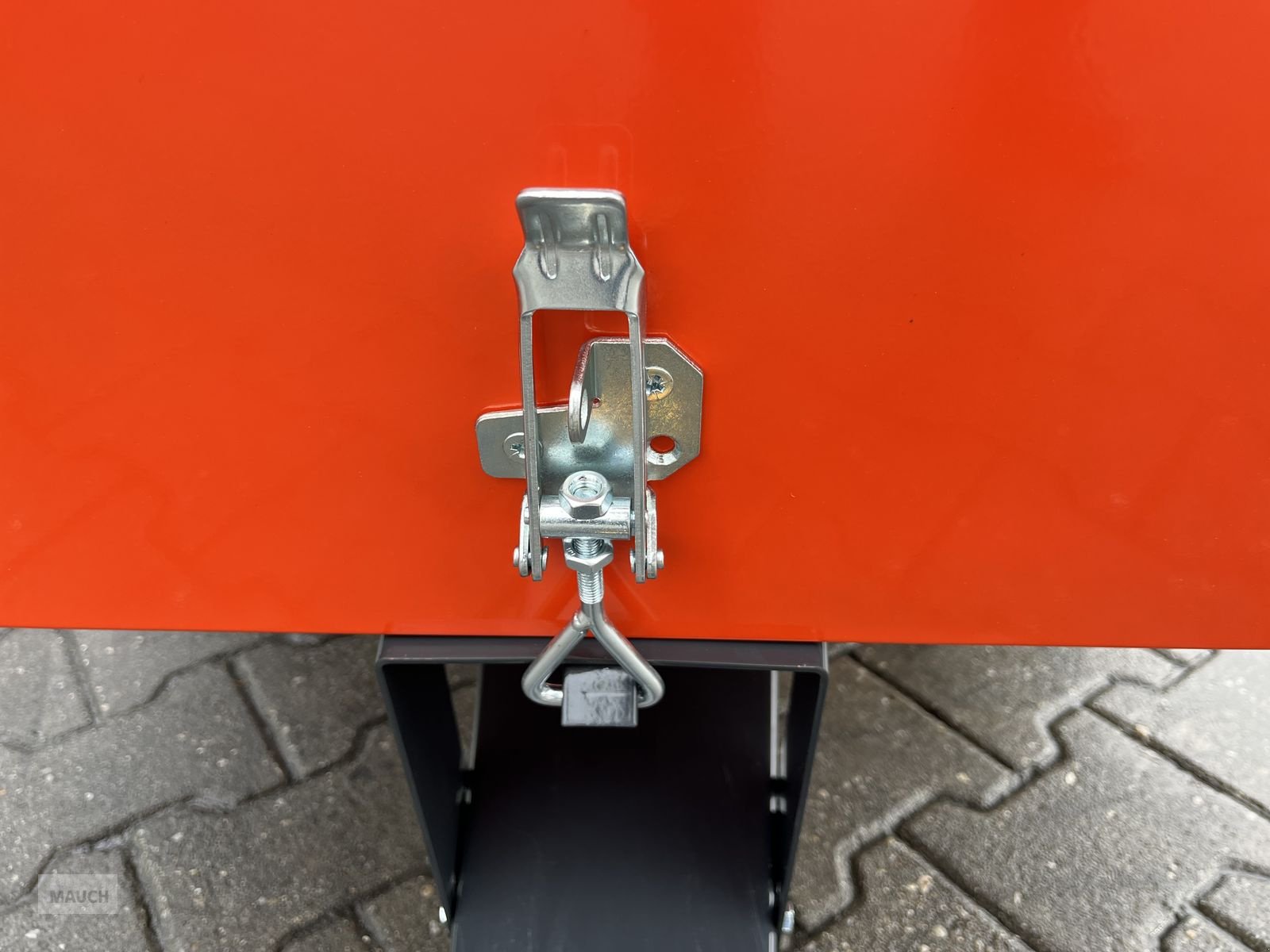 Rasentraktor des Typs Husqvarna Anhänger Profi Kippbar, Neumaschine in Burgkirchen (Bild 5)