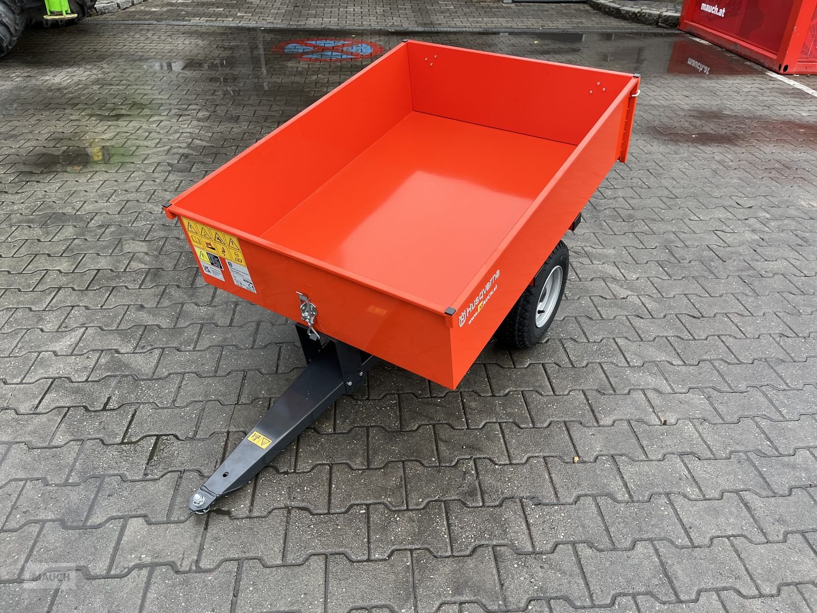 Rasentraktor des Typs Husqvarna Anhänger Profi Kippbar, Neumaschine in Burgkirchen (Bild 13)