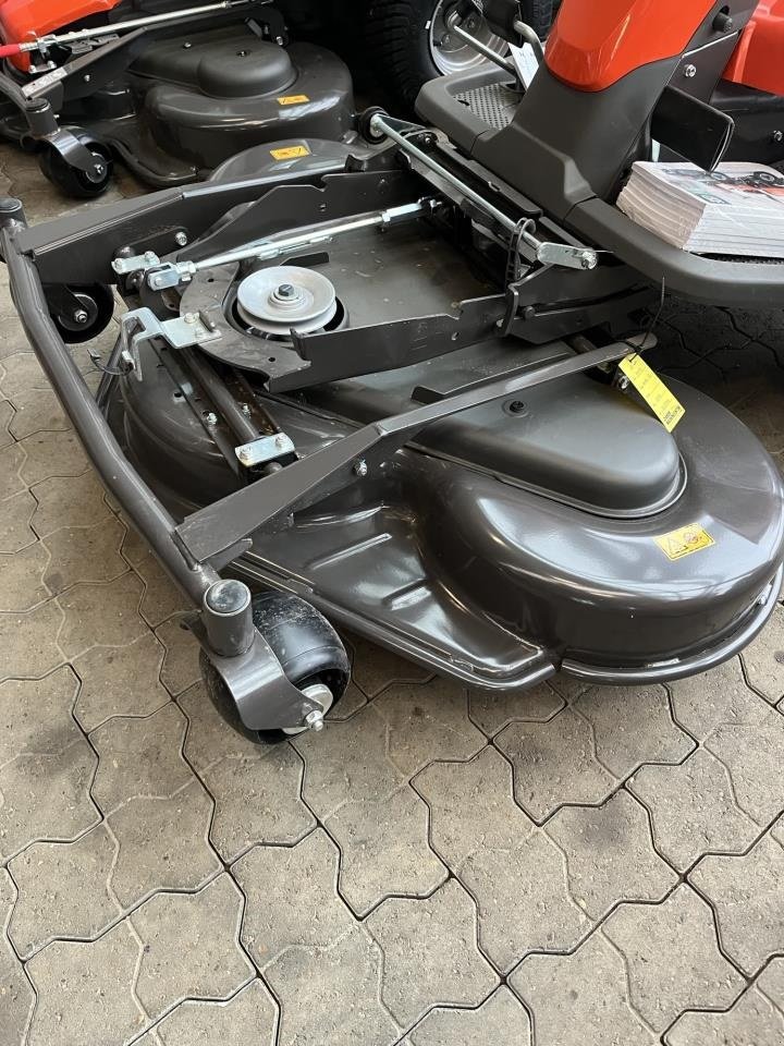 Rasentraktor typu Husqvarna COMBI 112 KLIPPEBORD, Gebrauchtmaschine v Jelling (Obrázek 3)