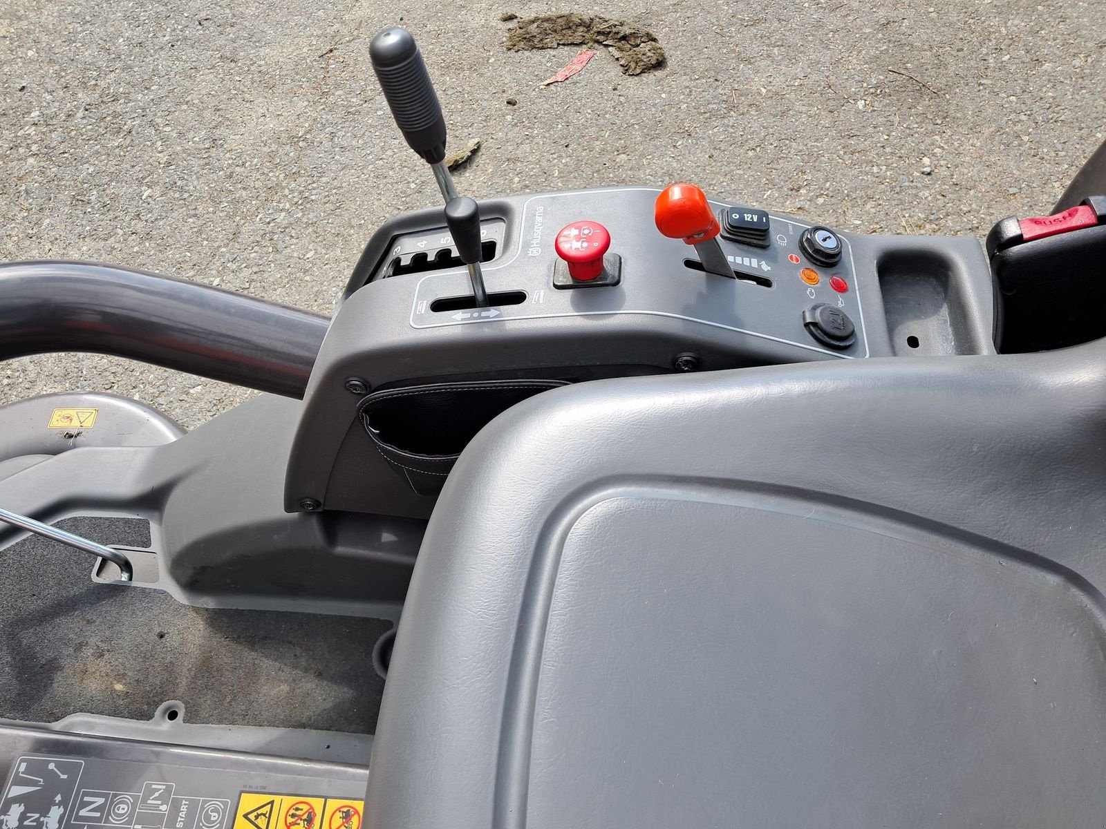 Rasentraktor des Typs Husqvarna Frontmäher Husqvarna Rider P524 EFI IntNr 12042, Gebrauchtmaschine in Strem (Bild 5)