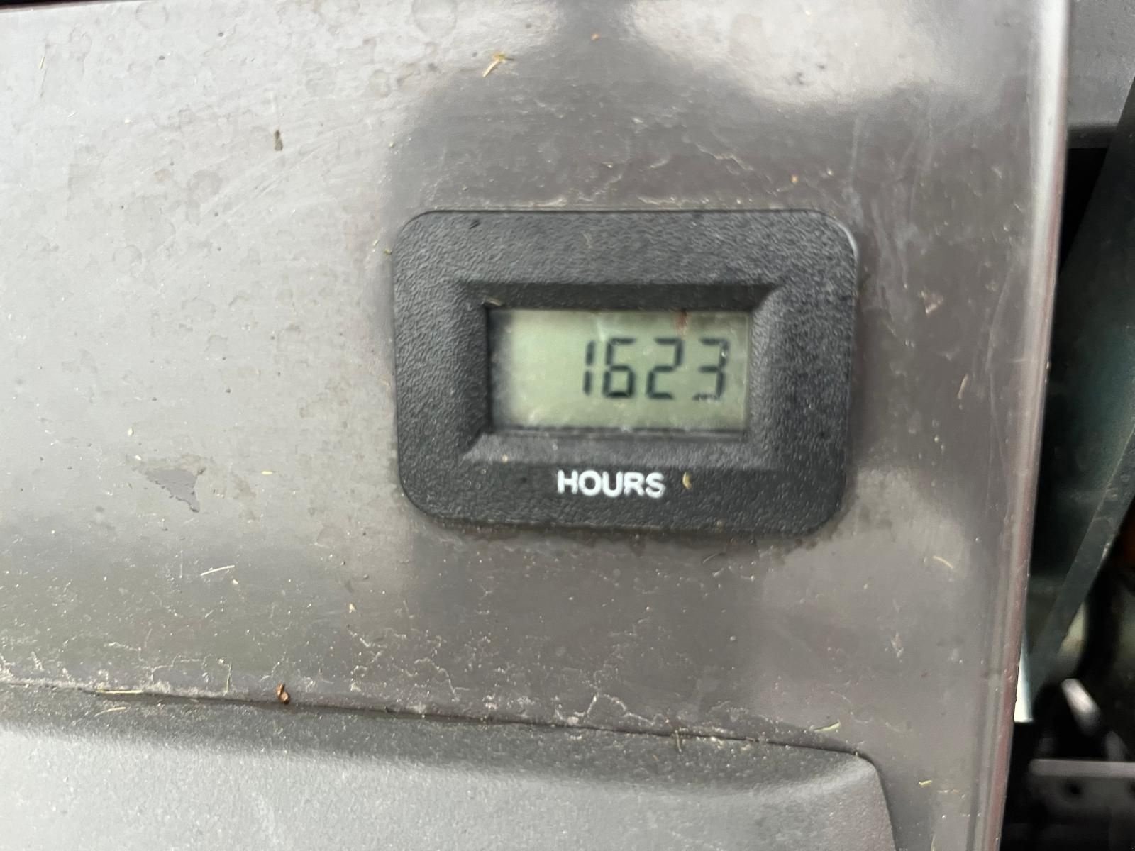 Rasentraktor des Typs Husqvarna Husqvarna  RC 320 TS AWD Rasentraktor, Gebrauchtmaschine in NATTERNBACH (Bild 11)