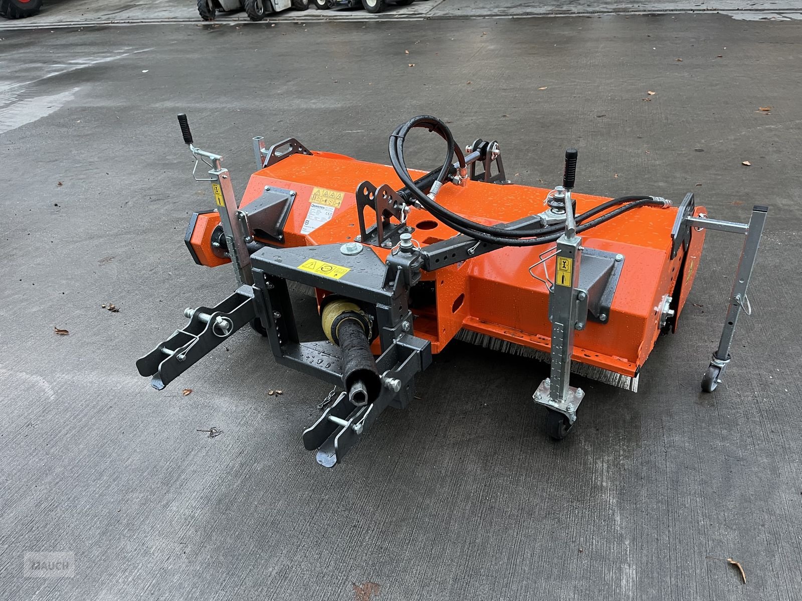 Rasentraktor des Typs Husqvarna Kehrmaschine für 500er Serie mit Sammelwanne, Vorführmaschine in Burgkirchen (Bild 8)