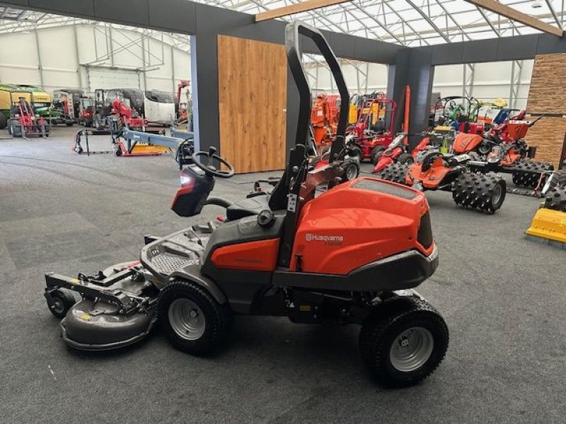 Rasentraktor des Typs Husqvarna Kommunalrider P520DX mit 155Xcm Mähdeck 19,99PS, Neumaschine in Tamsweg (Bild 8)