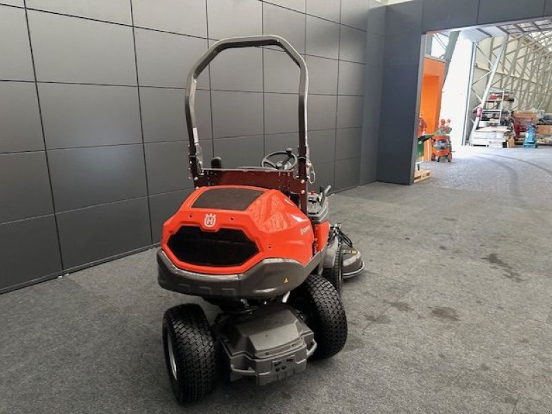 Rasentraktor des Typs Husqvarna Kommunalrider P520DX mit 155Xcm Mähdeck 19,99PS, Neumaschine in Tamsweg (Bild 9)