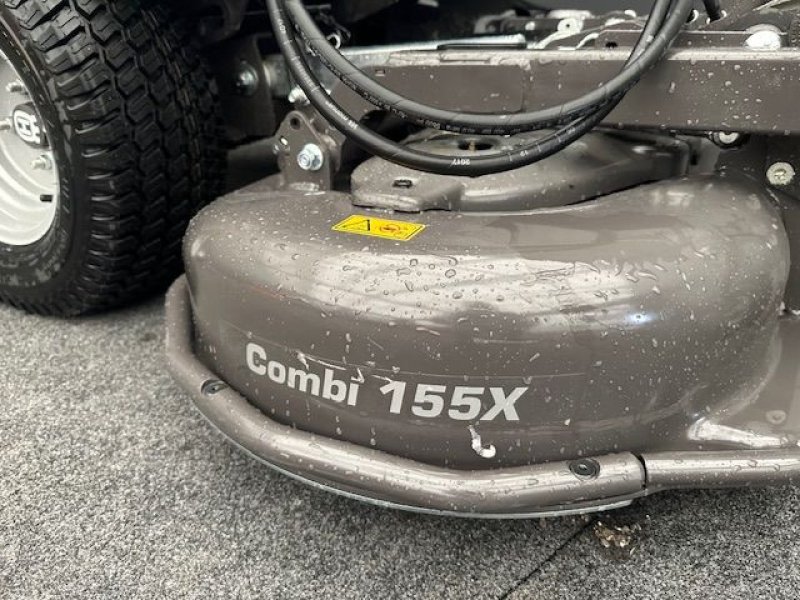 Rasentraktor des Typs Husqvarna Kommunalrider P520DX mit 155Xcm Mähdeck 19,99PS, Neumaschine in Tamsweg (Bild 4)