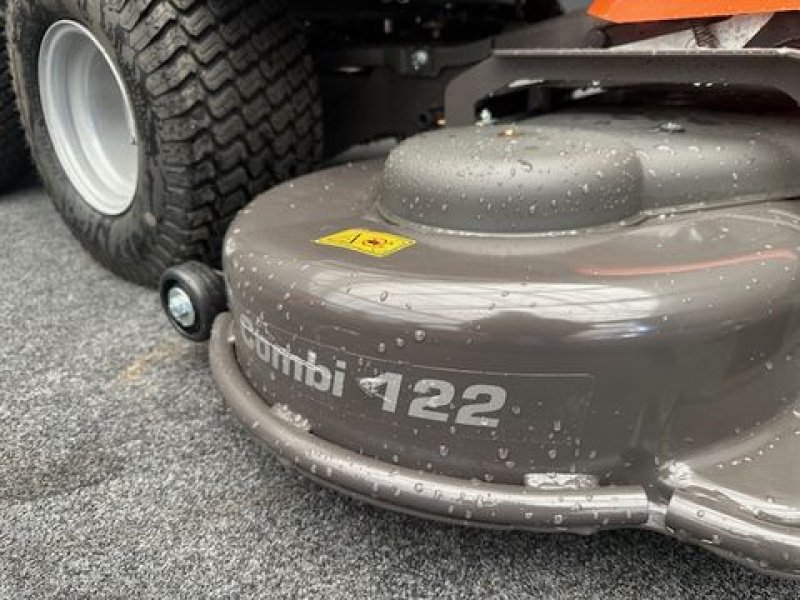 Rasentraktor des Typs Husqvarna Kommunalrider P524 mit 122cm Mähdeck 18,9PS, Neumaschine in Tamsweg (Bild 5)