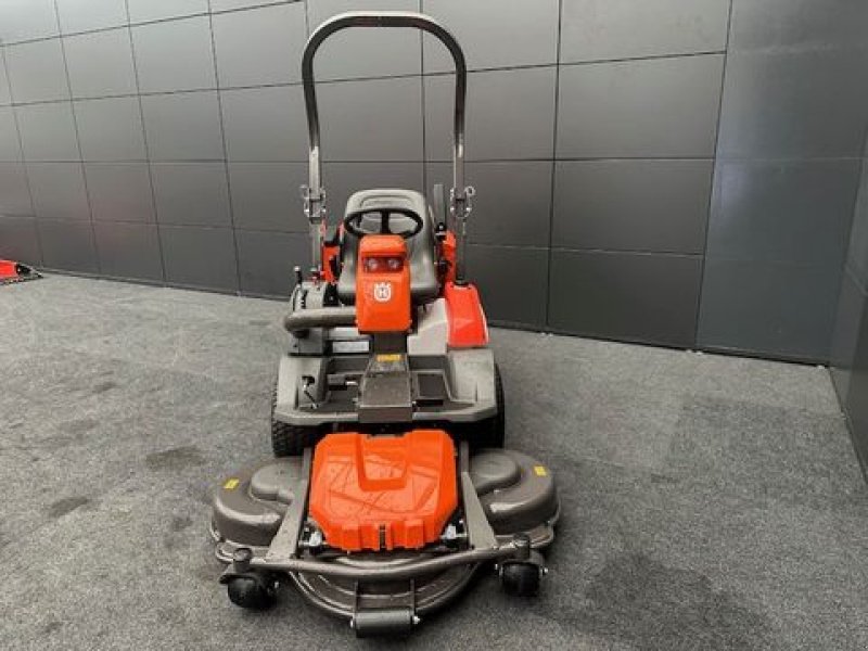 Rasentraktor des Typs Husqvarna Kommunalrider P524 mit 122cm Mähdeck 18,9PS, Neumaschine in Tamsweg (Bild 10)