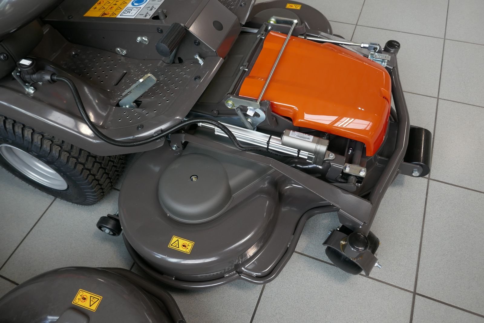 Rasentraktor typu Husqvarna P 524 EFI, Gebrauchtmaschine v Villach (Obrázek 8)