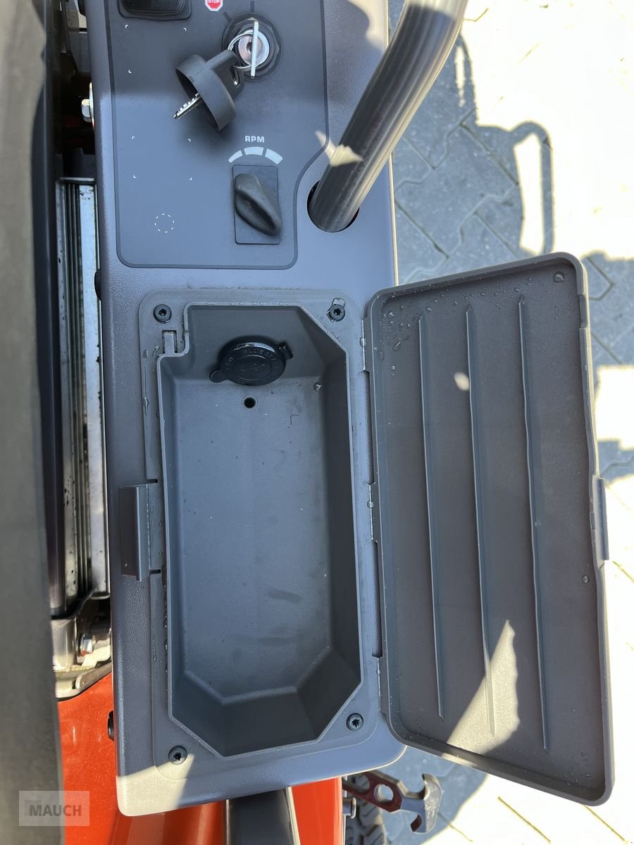 Rasentraktor des Typs Husqvarna P 535HX Hybrid Rider nur 10h, Vorführmaschine in Burgkirchen (Bild 21)