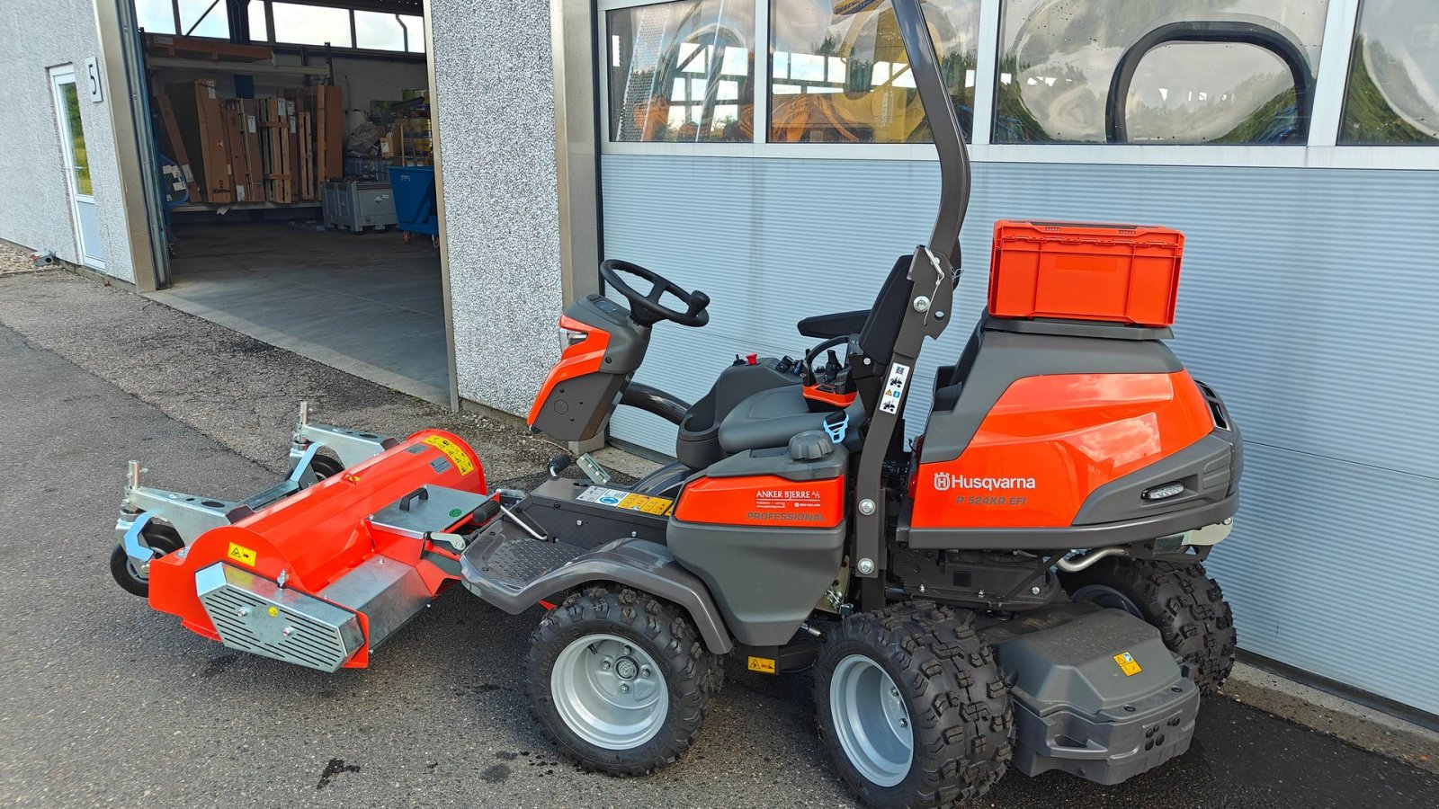 Rasentraktor типа Husqvarna P524 XR fjernstyret, Gebrauchtmaschine в Holstebro (Фотография 10)