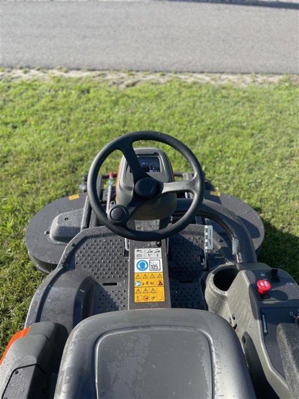 Rasentraktor typu Husqvarna P524X Efi Inkl. 137cm combi klippebord, Gebrauchtmaschine v Holstebro (Obrázek 5)
