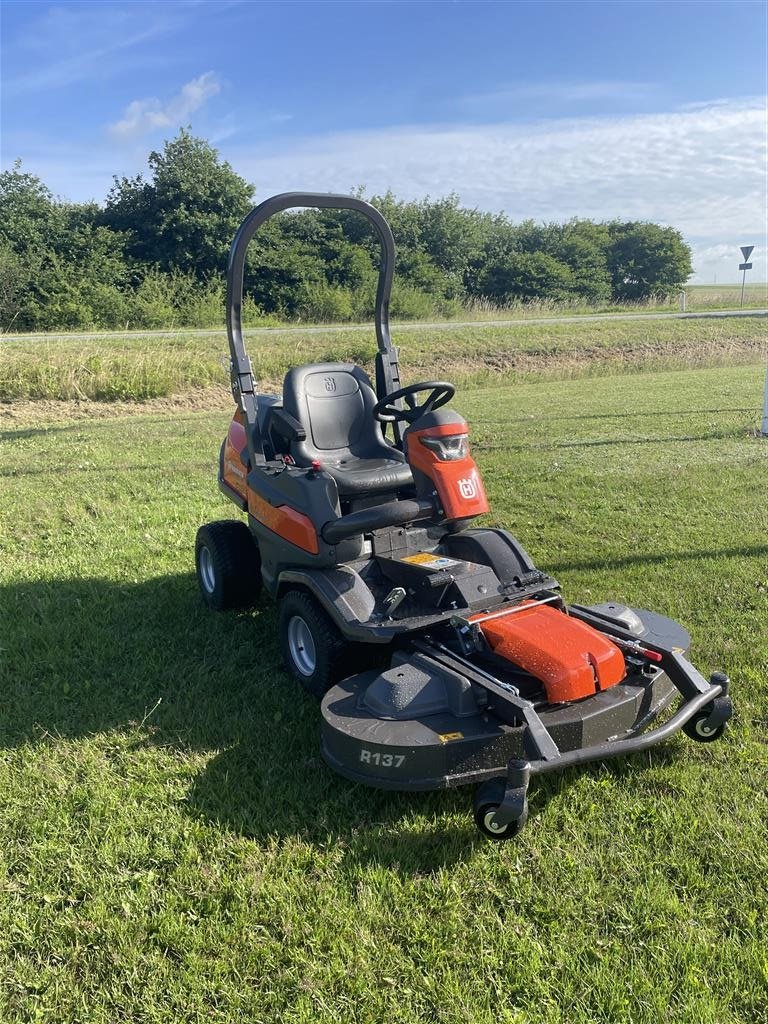 Rasentraktor typu Husqvarna P524X Efi Inkl. 137cm combi klippebord, Gebrauchtmaschine v Holstebro (Obrázek 3)