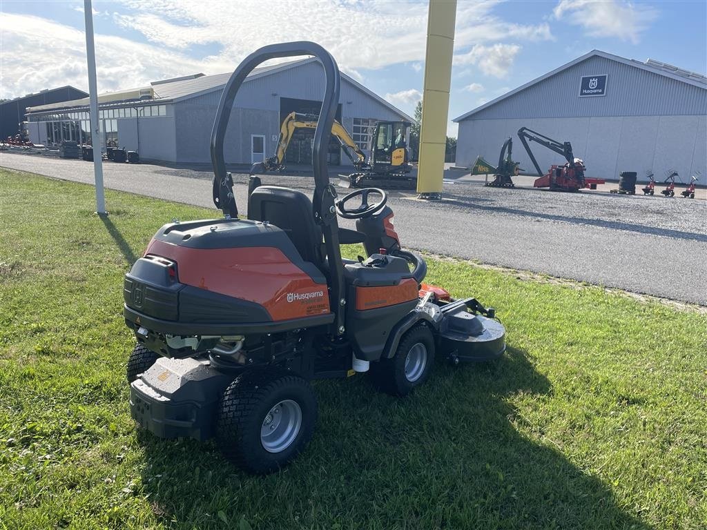 Rasentraktor typu Husqvarna P524X Efi Inkl. 137cm combi klippebord, Gebrauchtmaschine v Holstebro (Obrázek 4)