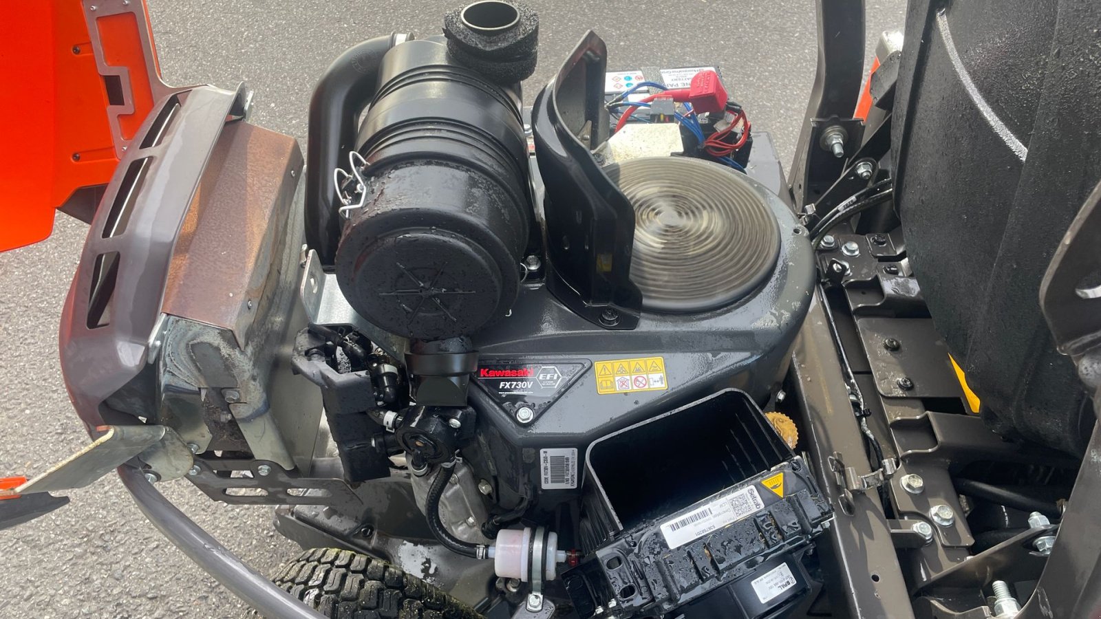 Rasentraktor des Typs Husqvarna P524X Efi, Gebrauchtmaschine in Holstebro (Bild 5)