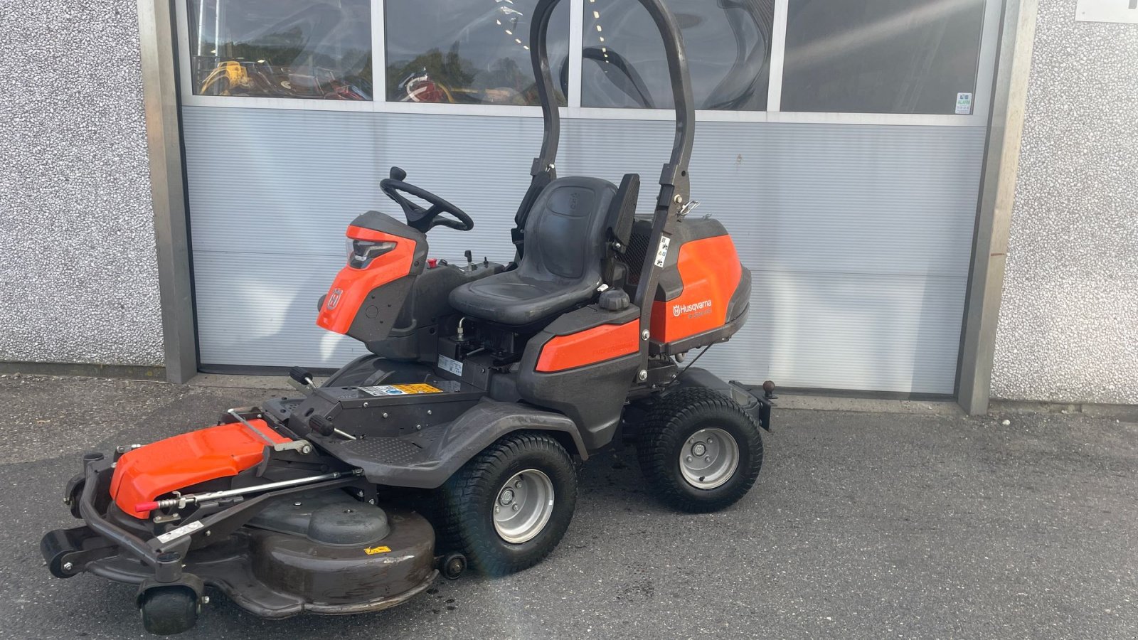 Rasentraktor des Typs Husqvarna P524X Efi, Gebrauchtmaschine in Holstebro (Bild 2)