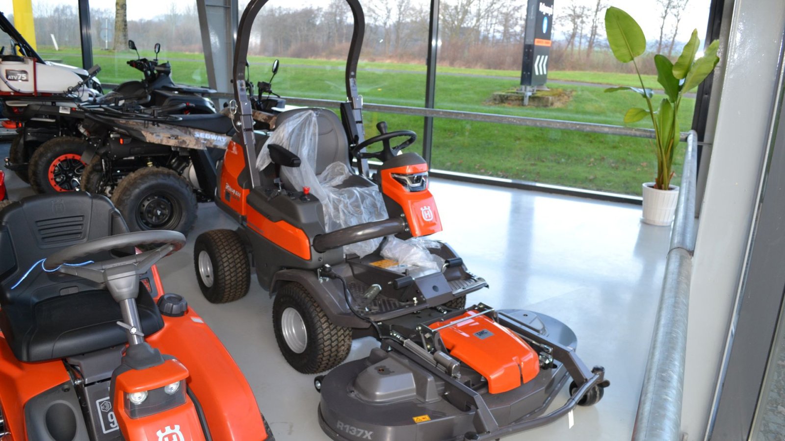 Rasentraktor del tipo Husqvarna P524X Efi, Gebrauchtmaschine en Glamsbjerg (Imagen 1)