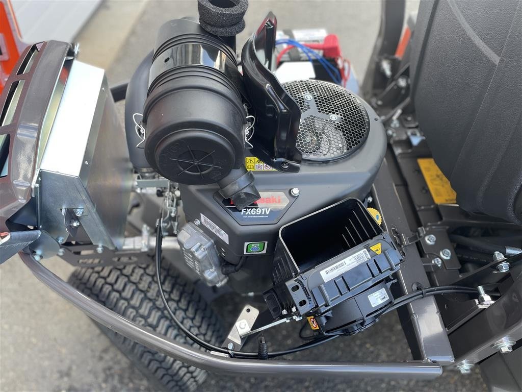 Rasentraktor des Typs Husqvarna P524X Inkl. combi 122 cm klippebord., Gebrauchtmaschine in Holstebro (Bild 5)