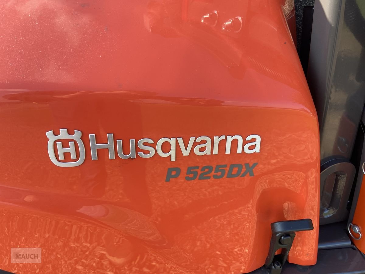 Rasentraktor des Typs Husqvarna P525 DX Kabine mit Mähdeck, Neumaschine in Burgkirchen (Bild 11)