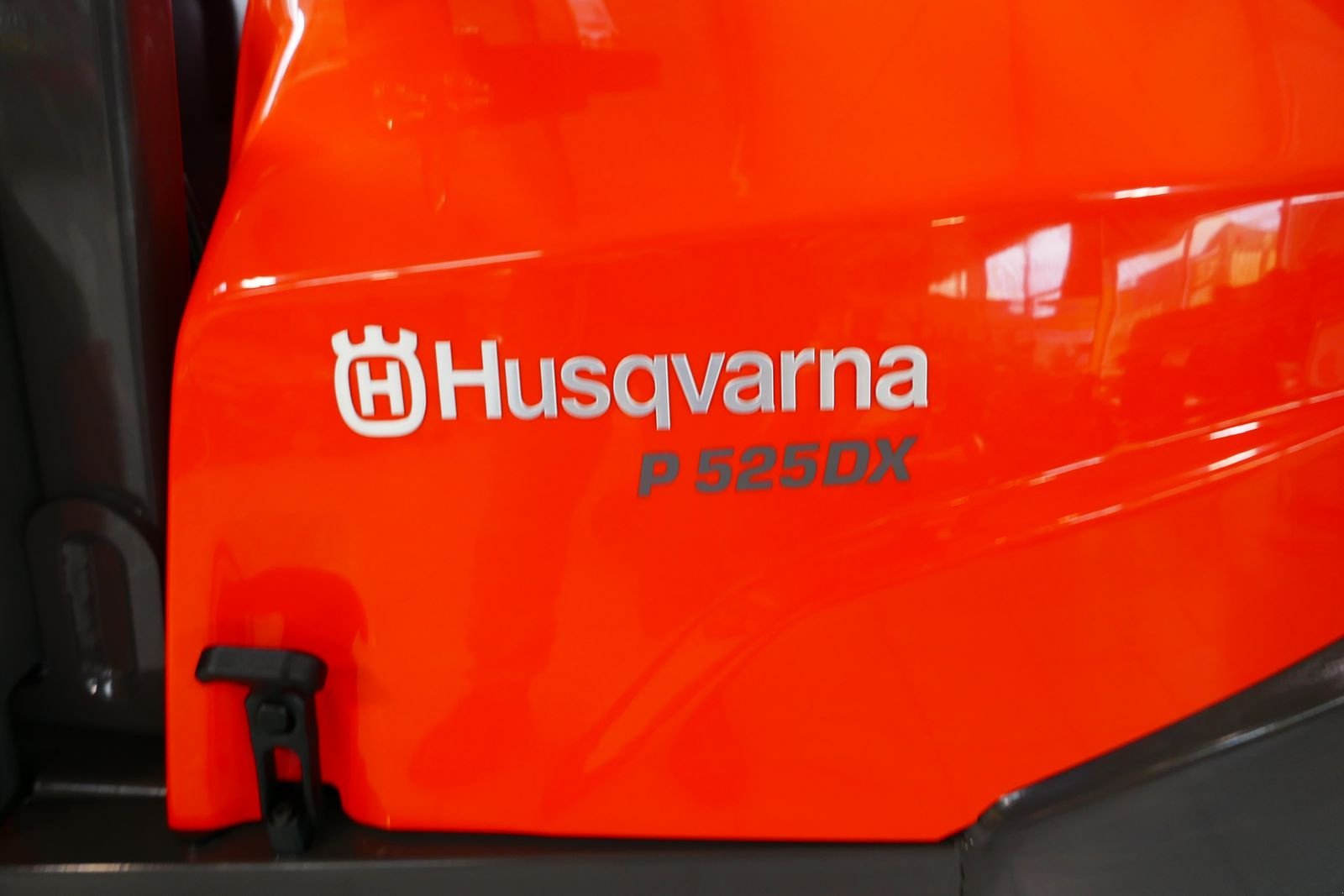 Rasentraktor des Typs Husqvarna Profi-Rider P525 DX, Gebrauchtmaschine in Villach (Bild 2)