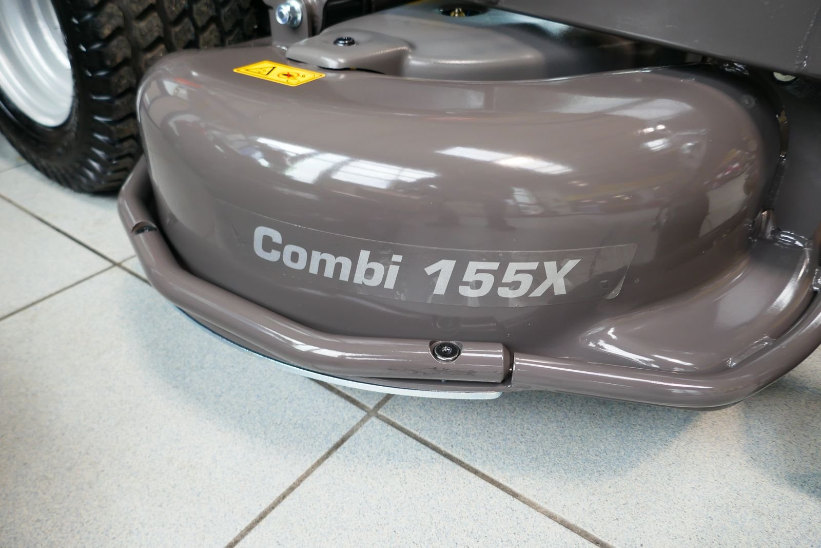 Rasentraktor des Typs Husqvarna Profi-Rider P525 DX, Gebrauchtmaschine in Villach (Bild 3)