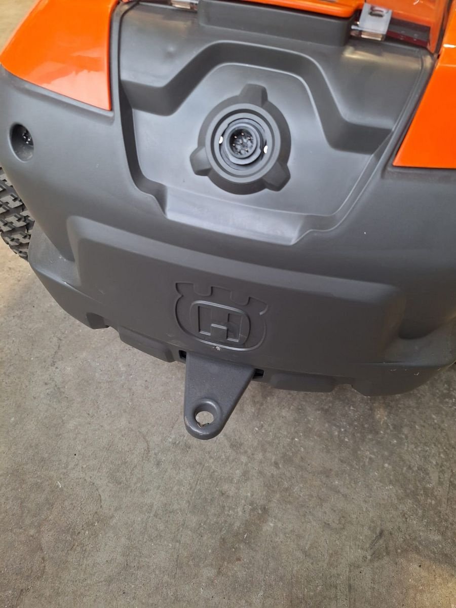 Rasentraktor a típus Husqvarna R 112iC, Gebrauchtmaschine ekkor: Villach (Kép 3)