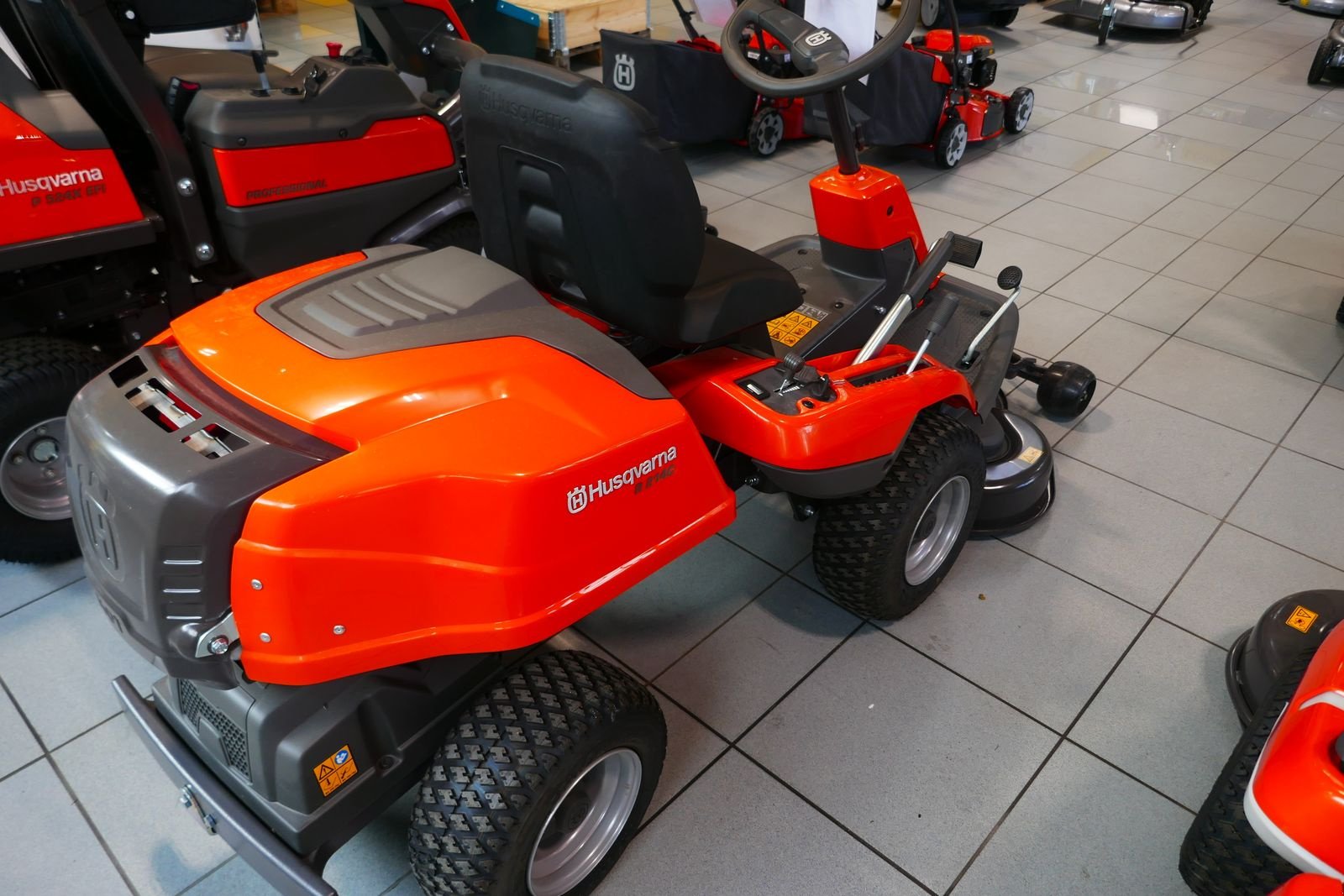 Rasentraktor typu Husqvarna R 214 C, Gebrauchtmaschine v Villach (Obrázek 5)