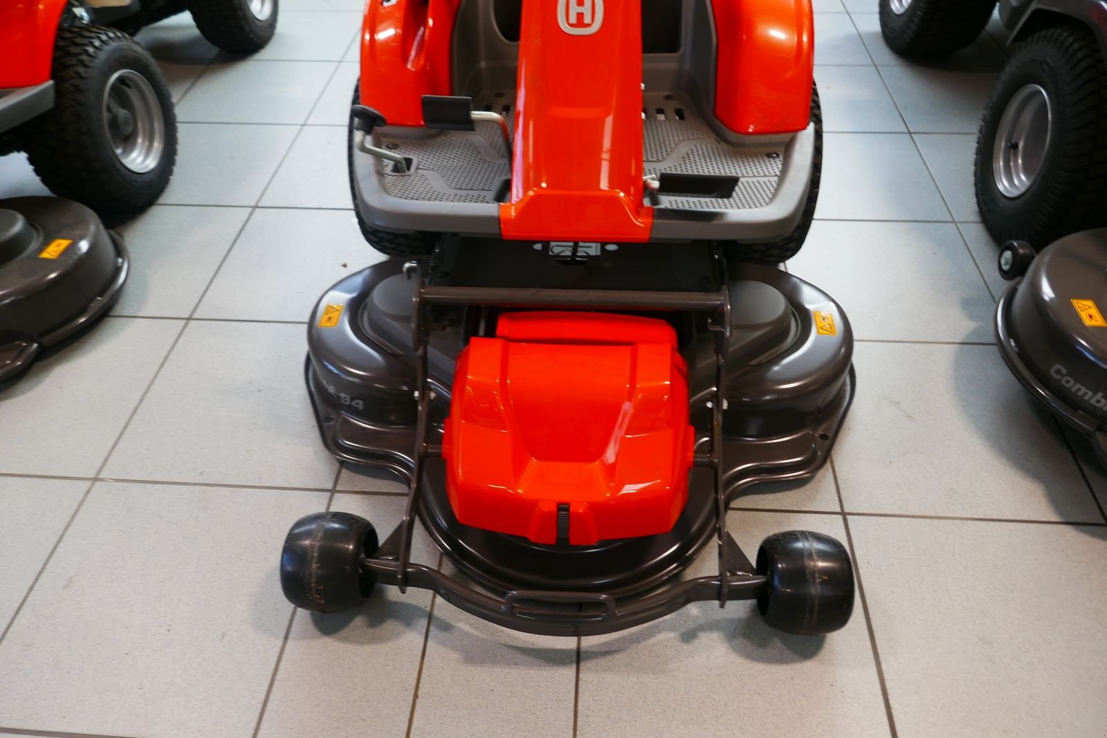 Rasentraktor typu Husqvarna R 214 C, Gebrauchtmaschine v Villach (Obrázek 2)