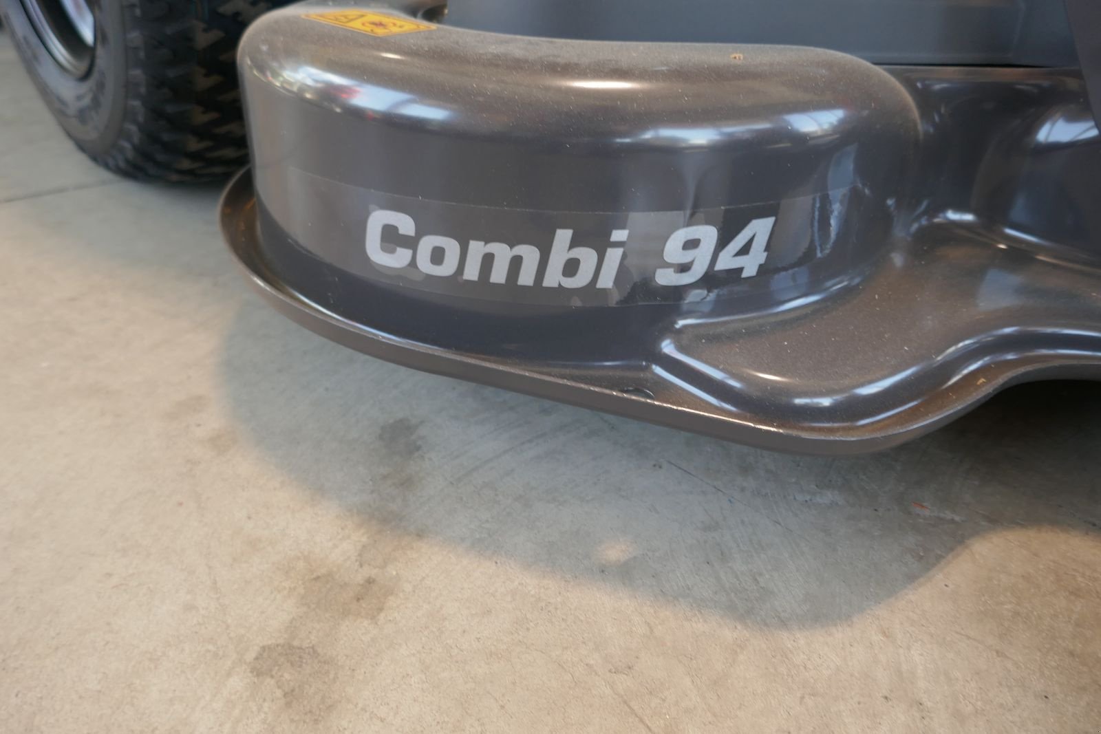 Rasentraktor des Typs Husqvarna R 214 TC Comfort Edition, Gebrauchtmaschine in Villach (Bild 3)