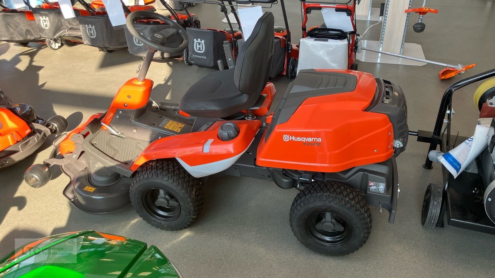 Rasentraktor от тип Husqvarna R 214TC, Neumaschine в Redlham (Снимка 4)