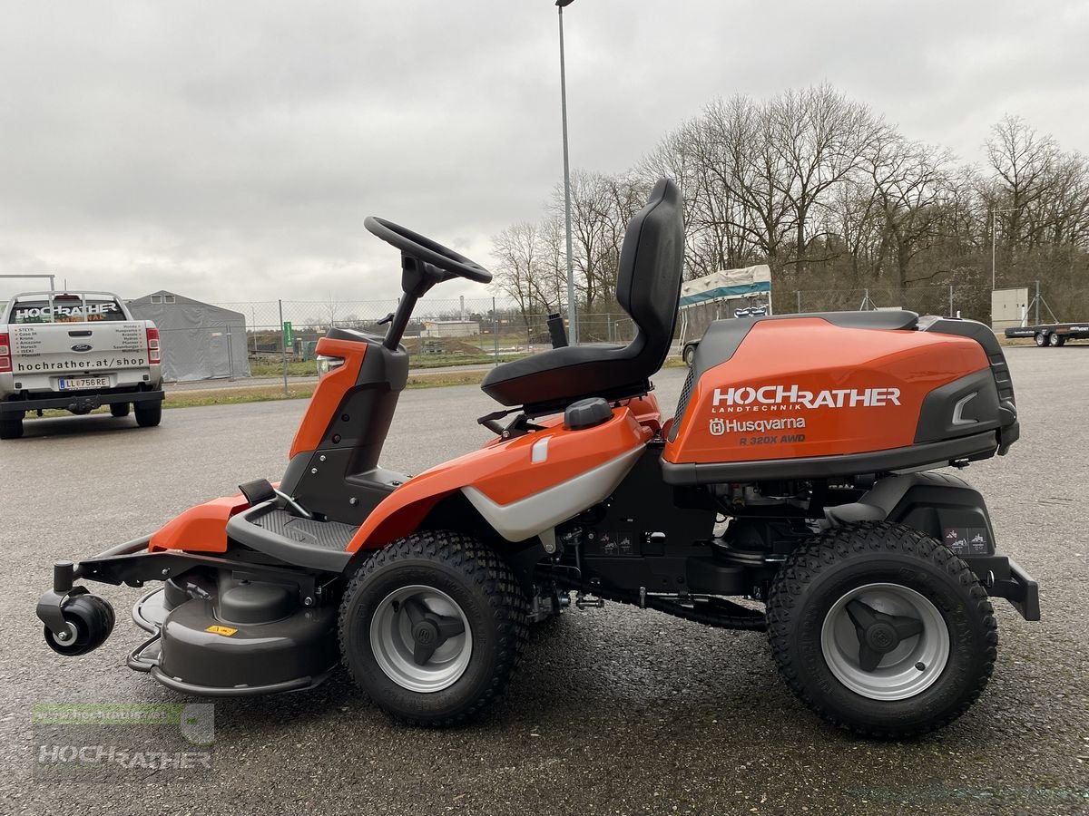 Rasentraktor des Typs Husqvarna R 320X AWD, Neumaschine in Kronstorf (Bild 7)