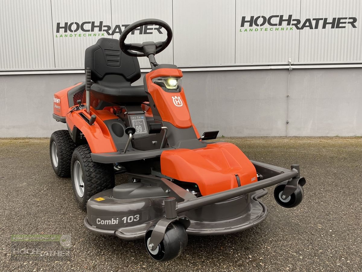 Rasentraktor des Typs Husqvarna R 320X AWD, Neumaschine in Kronstorf (Bild 1)