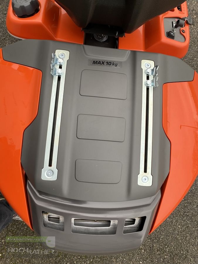 Rasentraktor des Typs Husqvarna R 320X AWD, Neumaschine in Kronstorf (Bild 10)