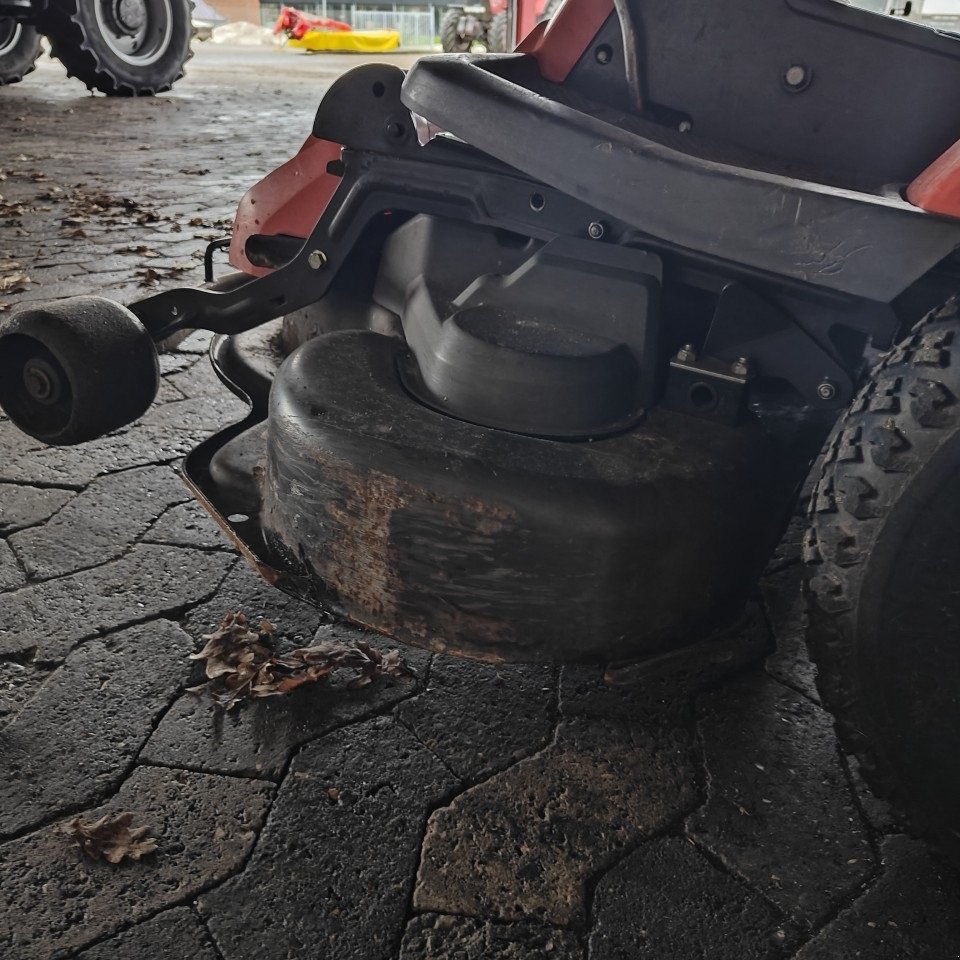 Rasentraktor typu Husqvarna R213C, Gebrauchtmaschine w Viborg (Zdjęcie 3)