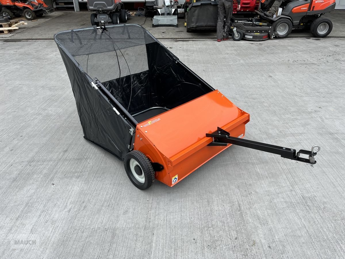 Rasentraktor des Typs Husqvarna Rasenkehrmaschine klein 500L, Neumaschine in Burgkirchen (Bild 1)