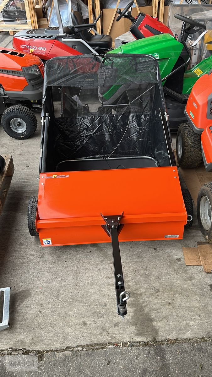 Rasentraktor des Typs Husqvarna Rasenkehrmaschine kompakt ca. 500L, Neumaschine in Burgkirchen (Bild 4)