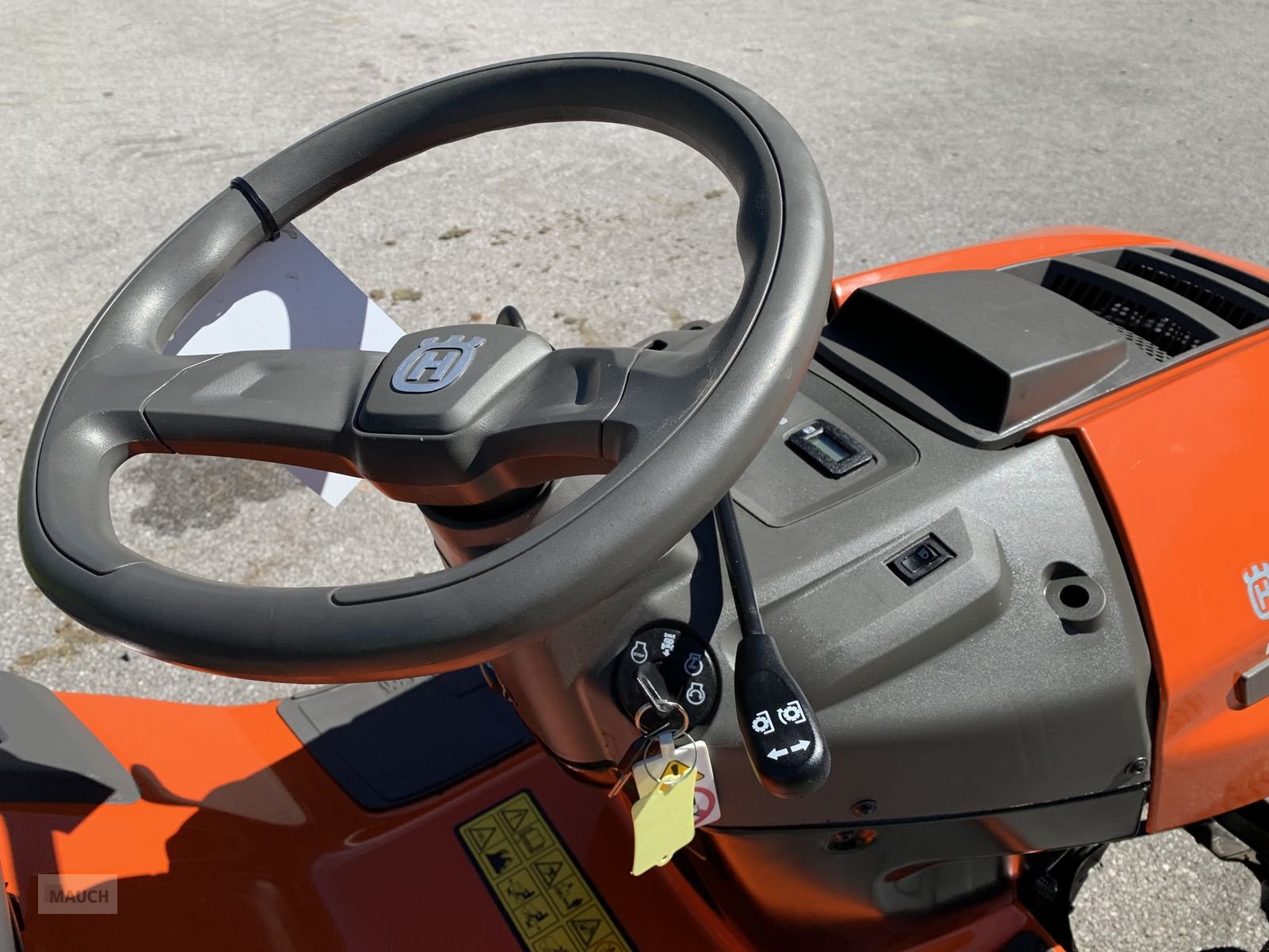 Rasentraktor typu Husqvarna Rasentraktor TC 138L, Gebrauchtmaschine v Eben (Obrázek 9)