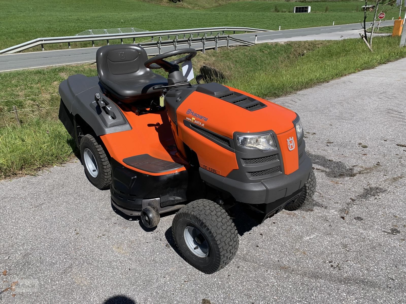 Rasentraktor typu Husqvarna Rasentraktor TC 138L, Gebrauchtmaschine v Eben (Obrázek 3)
