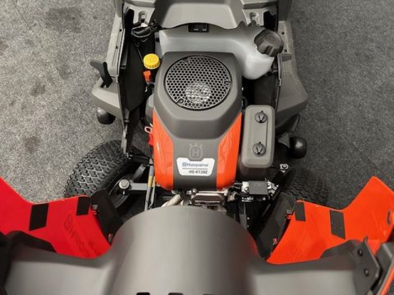 Rasentraktor des Typs Husqvarna Rasentraktor TC112 mit 95cm Mähdeck 10,8PS, Neumaschine in Tamsweg (Bild 10)