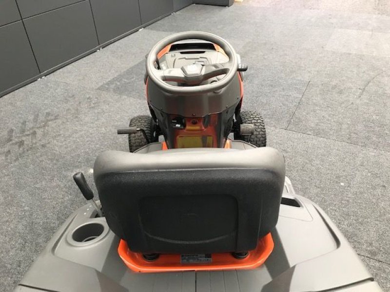 Rasentraktor des Typs Husqvarna Rasentraktor TC242T 108cm 13,51PS 320L, Neumaschine in Tamsweg (Bild 7)