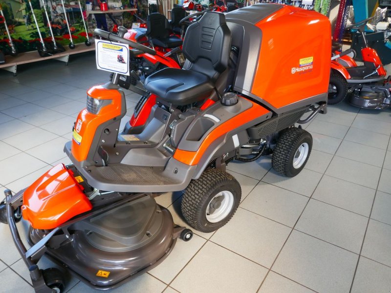 Rasentraktor of the type Husqvarna RC 320 TS AWD, Gebrauchtmaschine in Villach (Picture 1)