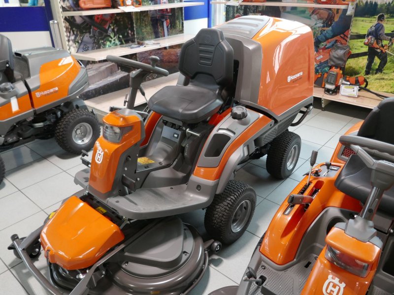 Rasentraktor des Typs Husqvarna RC 320 TS AWD, Gebrauchtmaschine in Villach (Bild 1)