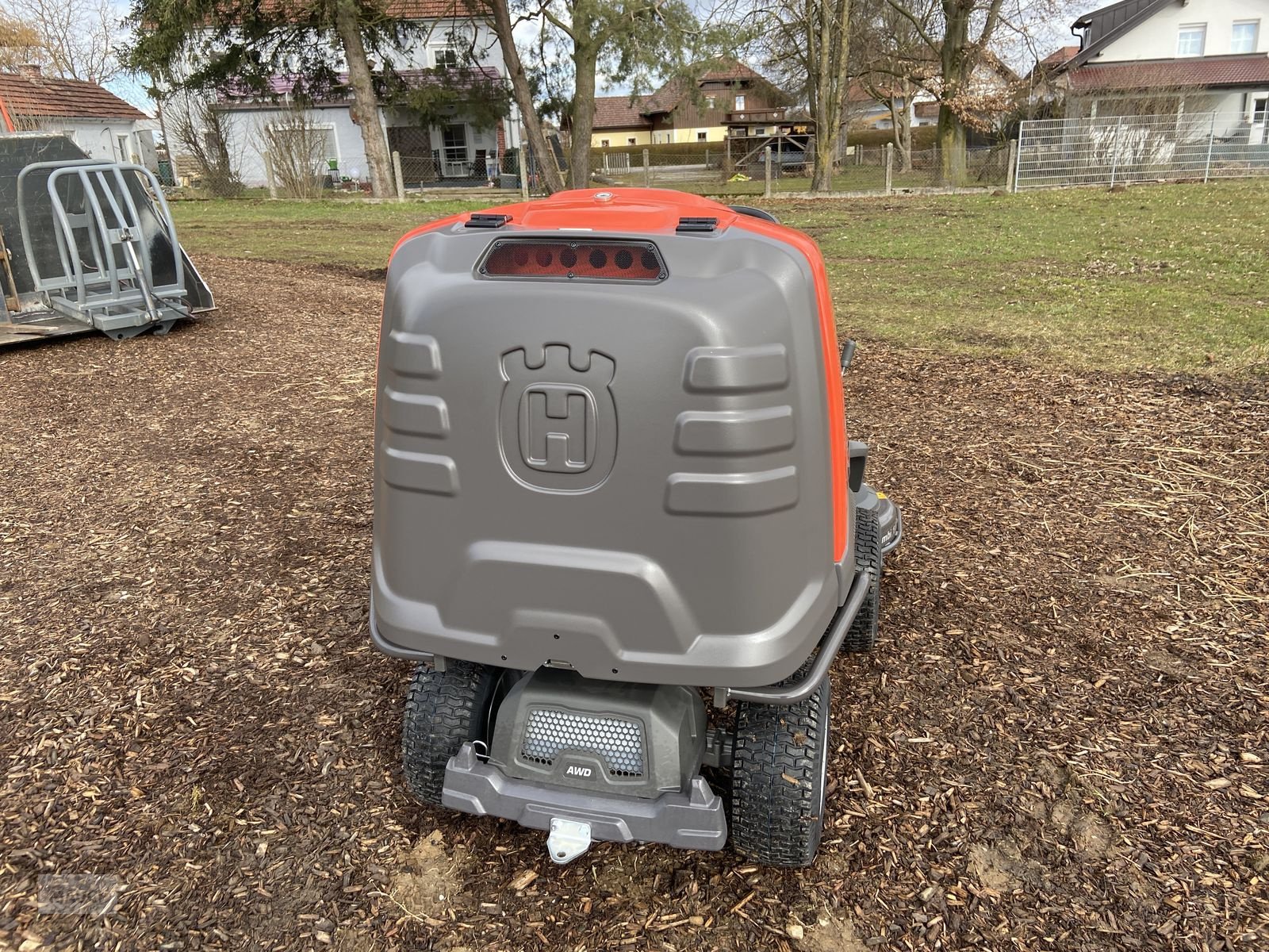 Rasentraktor от тип Husqvarna RC 320TS AWD inkl. Mähdeck & Schneeschild NEU, Neumaschine в Burgkirchen (Снимка 15)