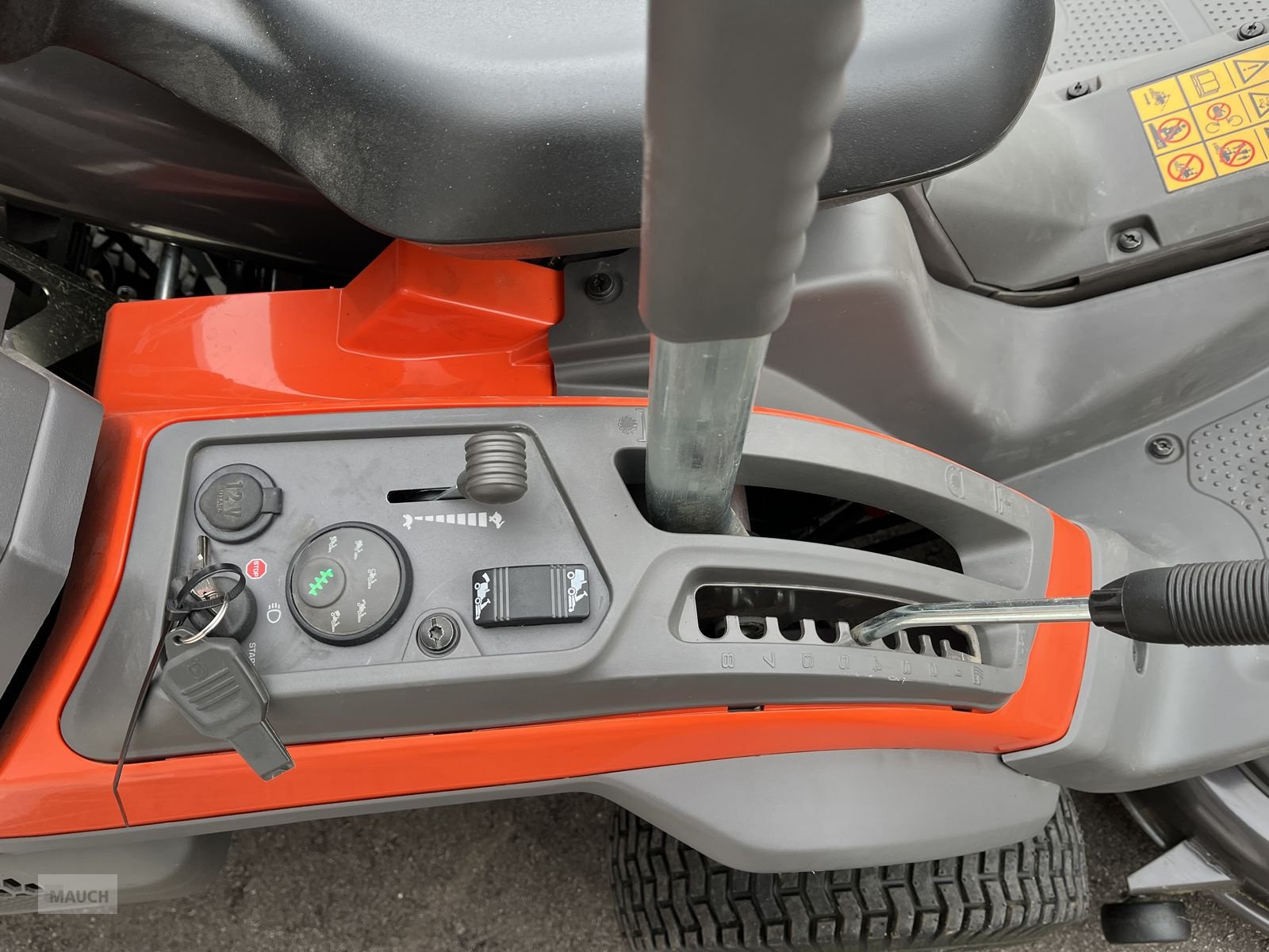 Rasentraktor of the type Husqvarna RC 320Ts AWD, Gebrauchtmaschine in Burgkirchen (Picture 14)