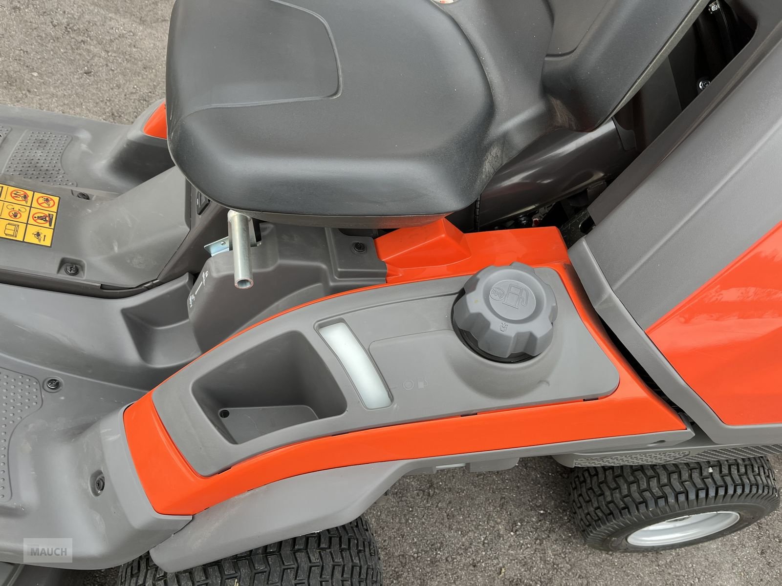 Rasentraktor of the type Husqvarna RC 320Ts AWD, Gebrauchtmaschine in Burgkirchen (Picture 13)