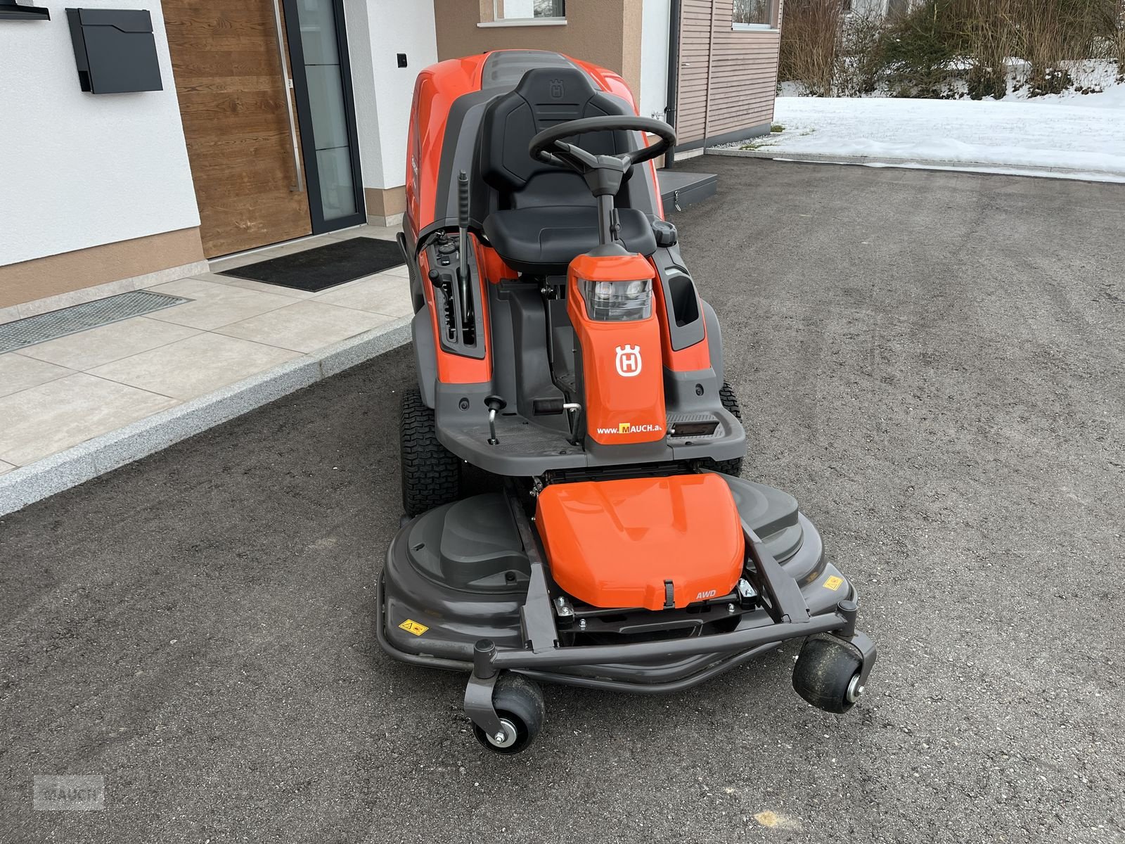 Rasentraktor of the type Husqvarna RC 320Ts AWD, Gebrauchtmaschine in Burgkirchen (Picture 10)