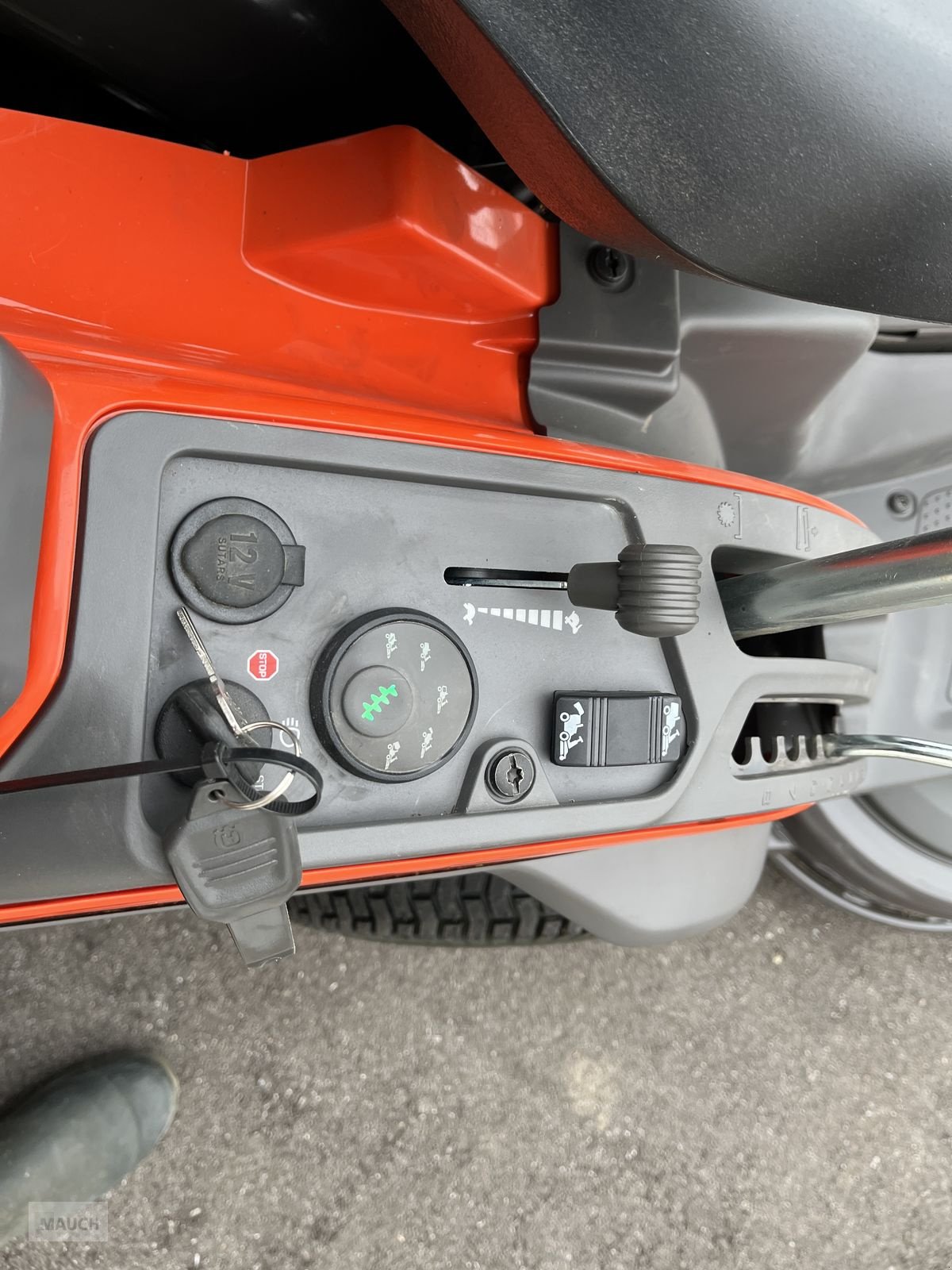 Rasentraktor of the type Husqvarna RC 320Ts AWD, Gebrauchtmaschine in Burgkirchen (Picture 15)