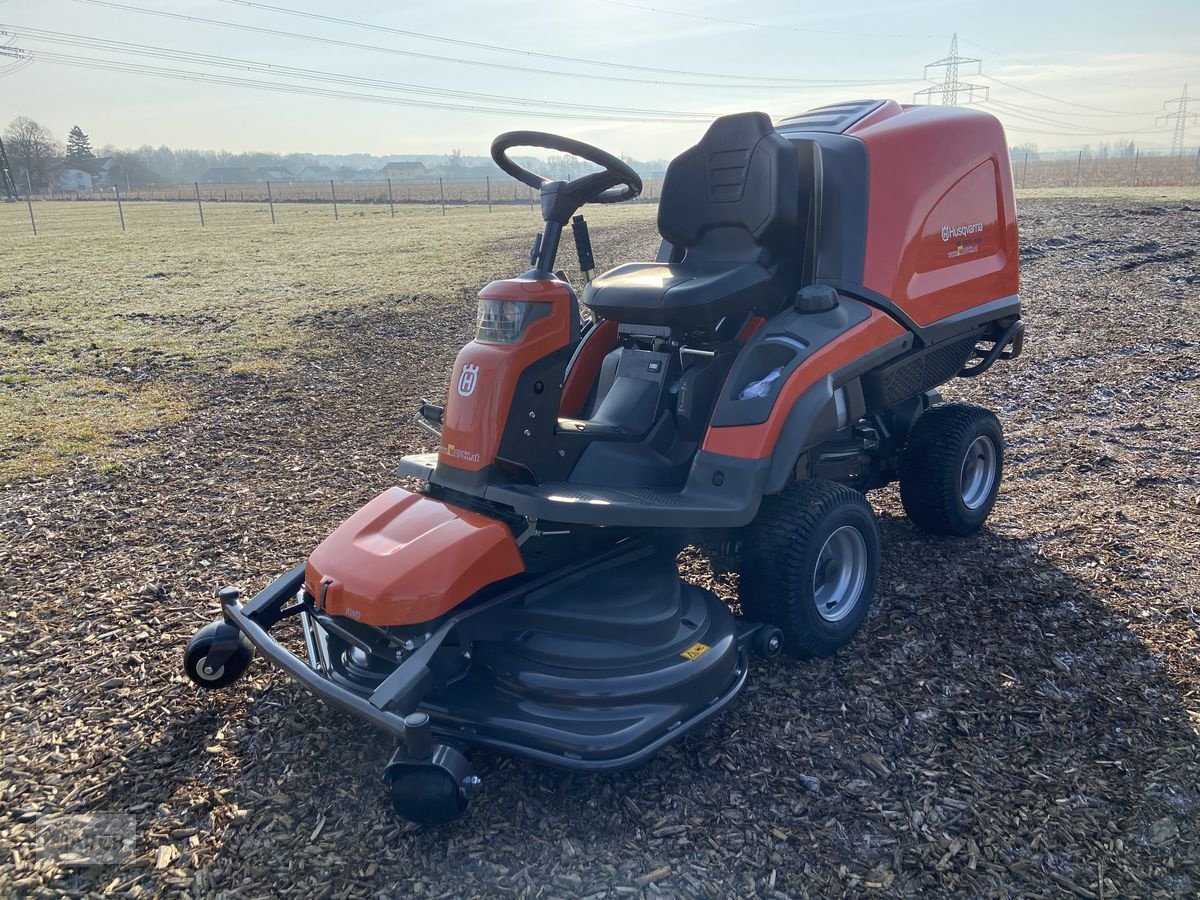 Rasentraktor a típus Husqvarna RC320 TS AWD mit Mähdeck 112cm, Neumaschine ekkor: Burgkirchen (Kép 17)