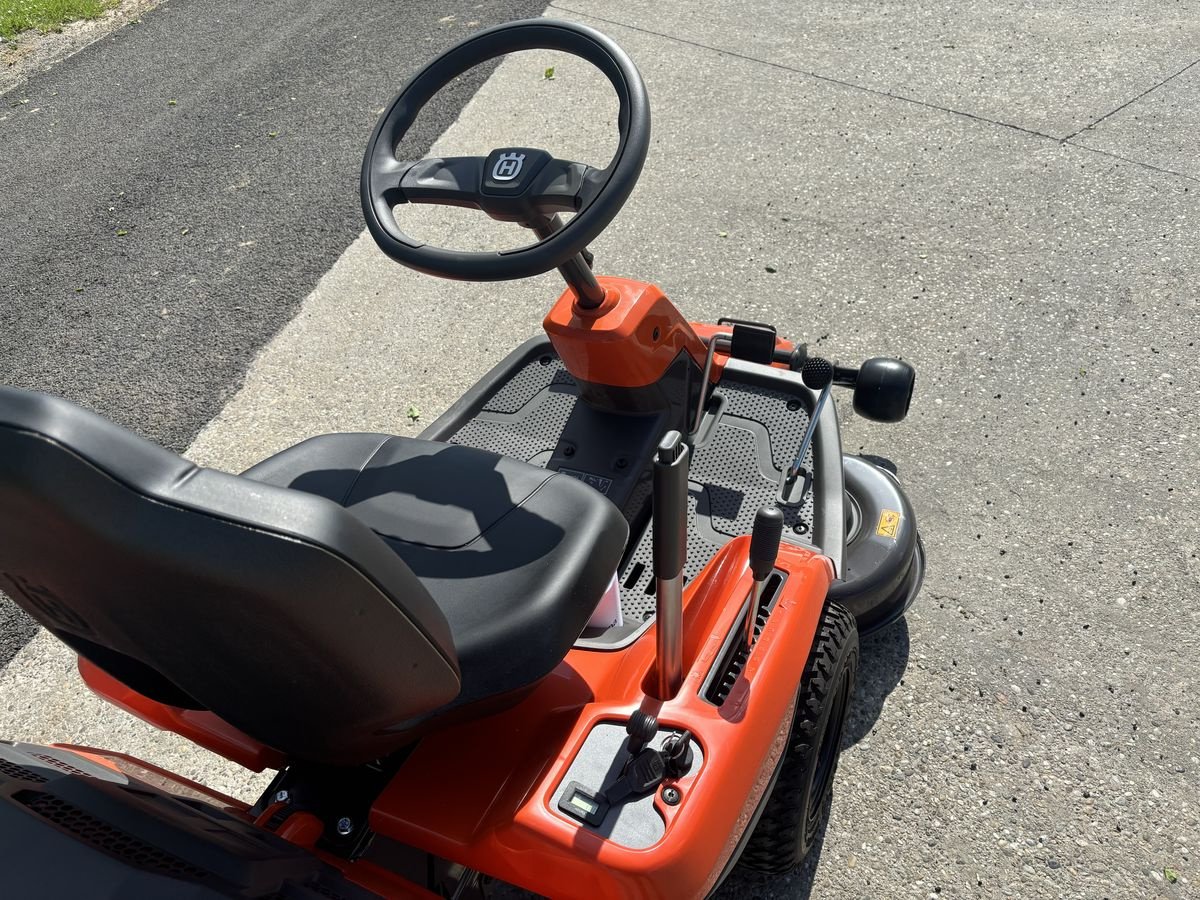 Rasentraktor des Typs Husqvarna Rider 214 TC, Neumaschine in Starrein (Bild 11)