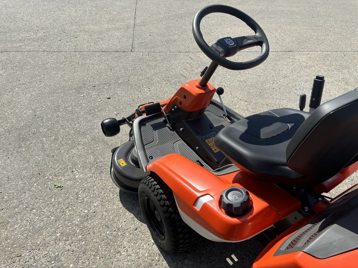 Rasentraktor des Typs Husqvarna Rider 214 TC, Neumaschine in Starrein (Bild 12)